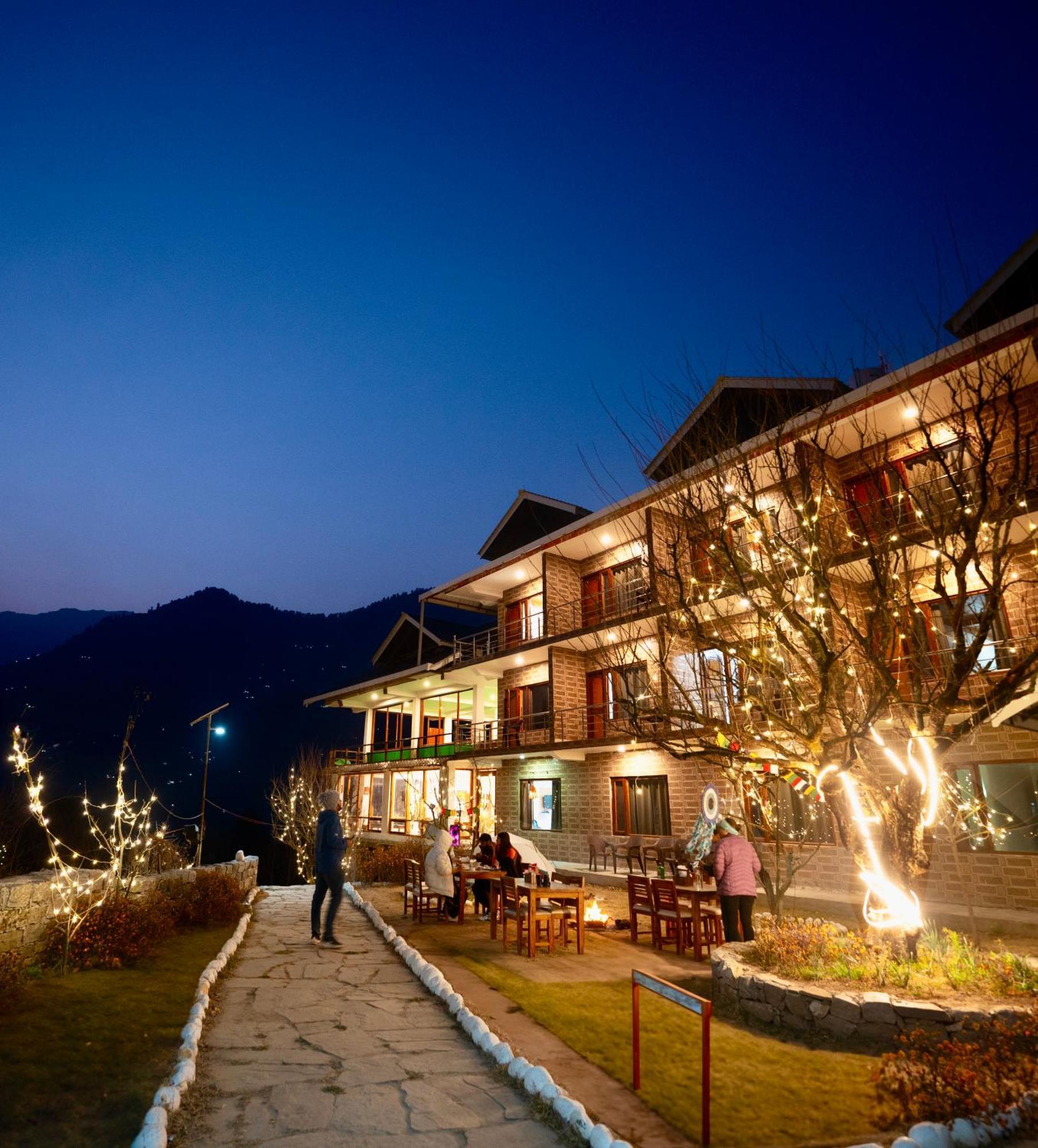 Aroha Residency- A Countryside Resort Manali  Bagian luar foto